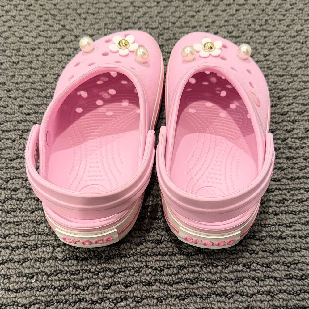 CROCS Pink Kids Clogs with Pearl and Flower Charms - Picture 2 of 4